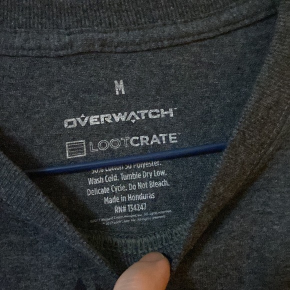 Overwatch - Loot Crate Exclusive - Medium - Picture 2 of 3